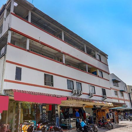 Oyo 92322 Hasan House Syariahnearpelabuhan Feri Harbor Bay Nagoya Exteriör bild