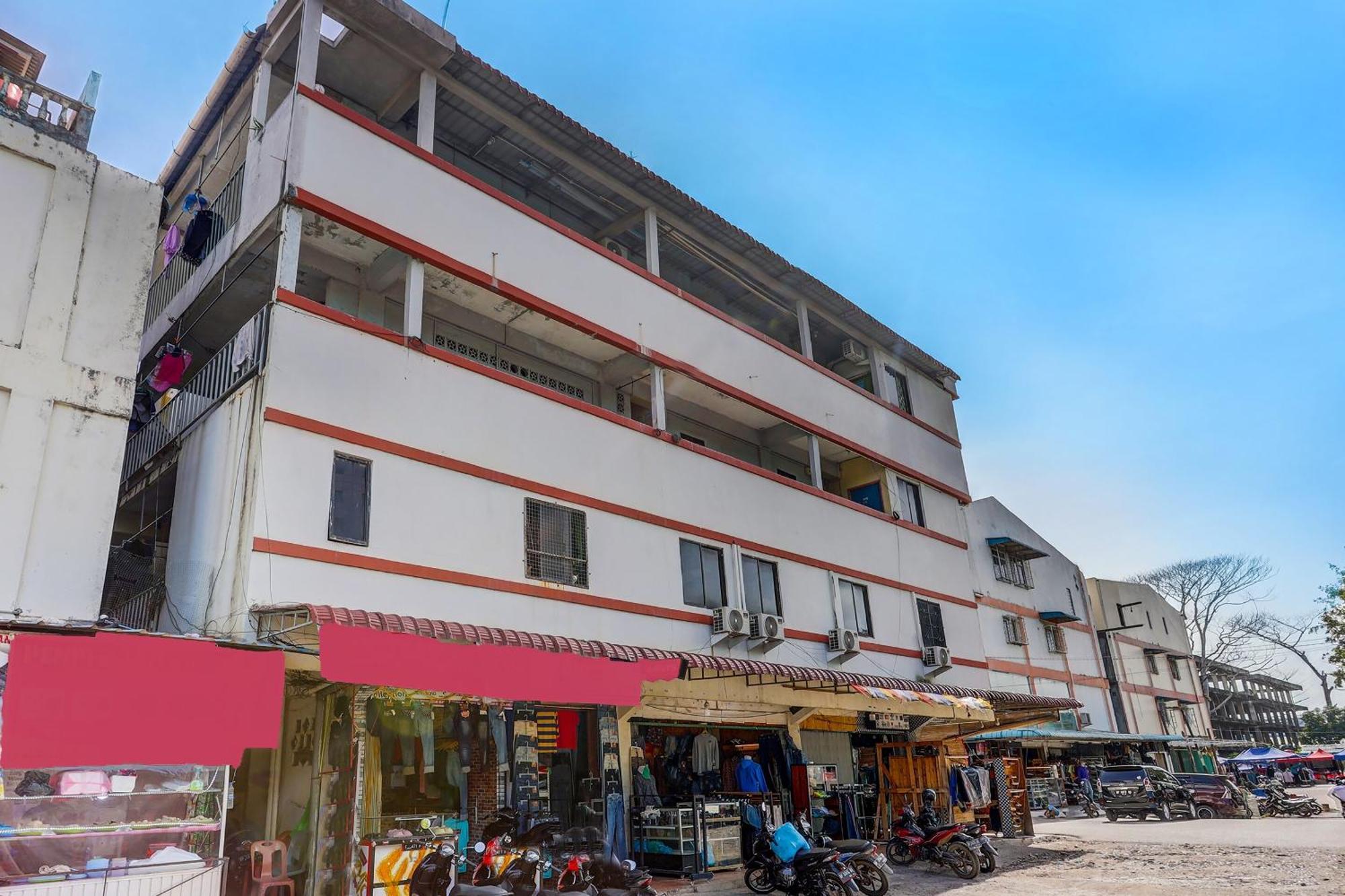 Oyo 92322 Hasan House Syariahnearpelabuhan Feri Harbor Bay Nagoya Exteriör bild