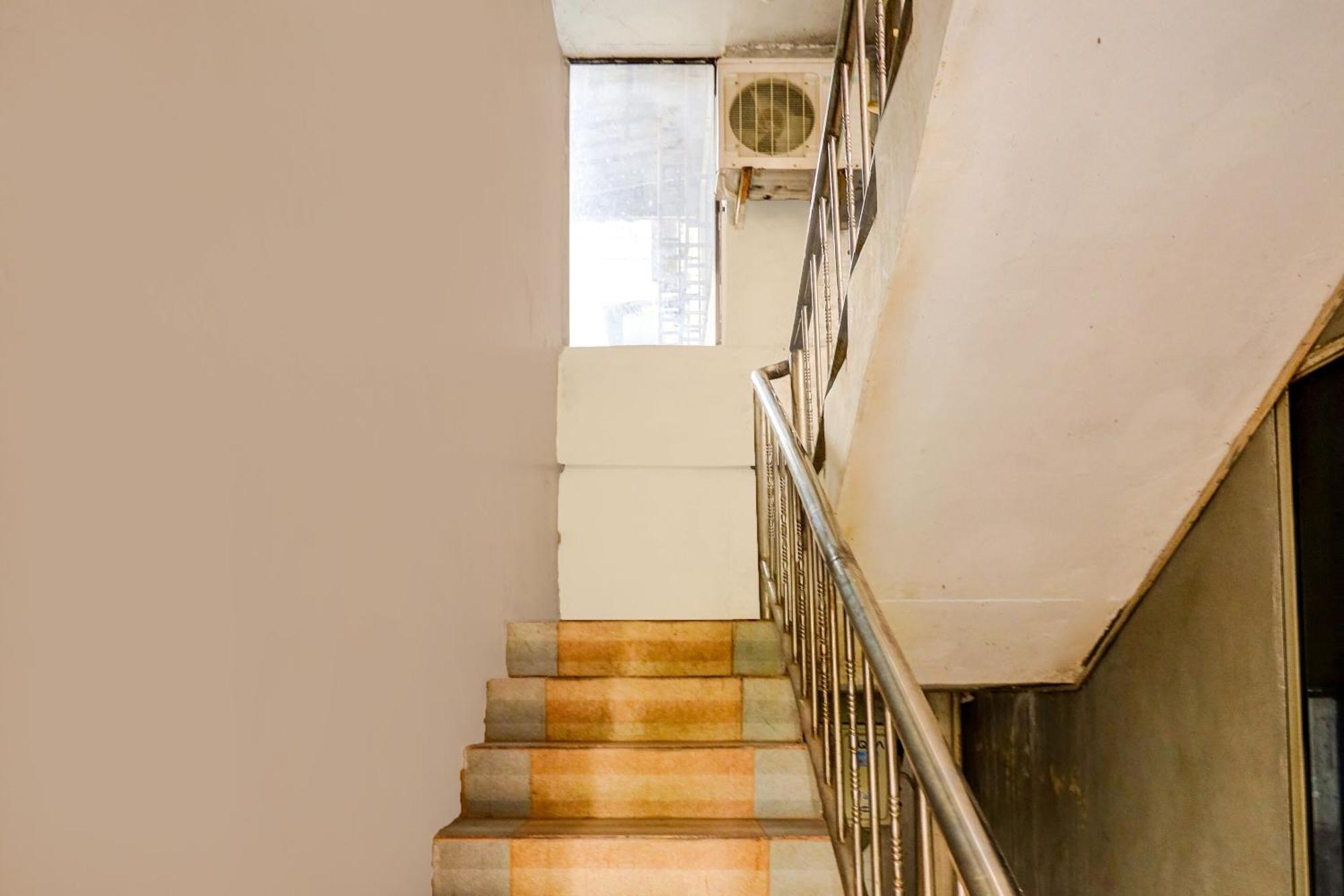 Oyo 92322 Hasan House Syariahnearpelabuhan Feri Harbor Bay Nagoya Exteriör bild