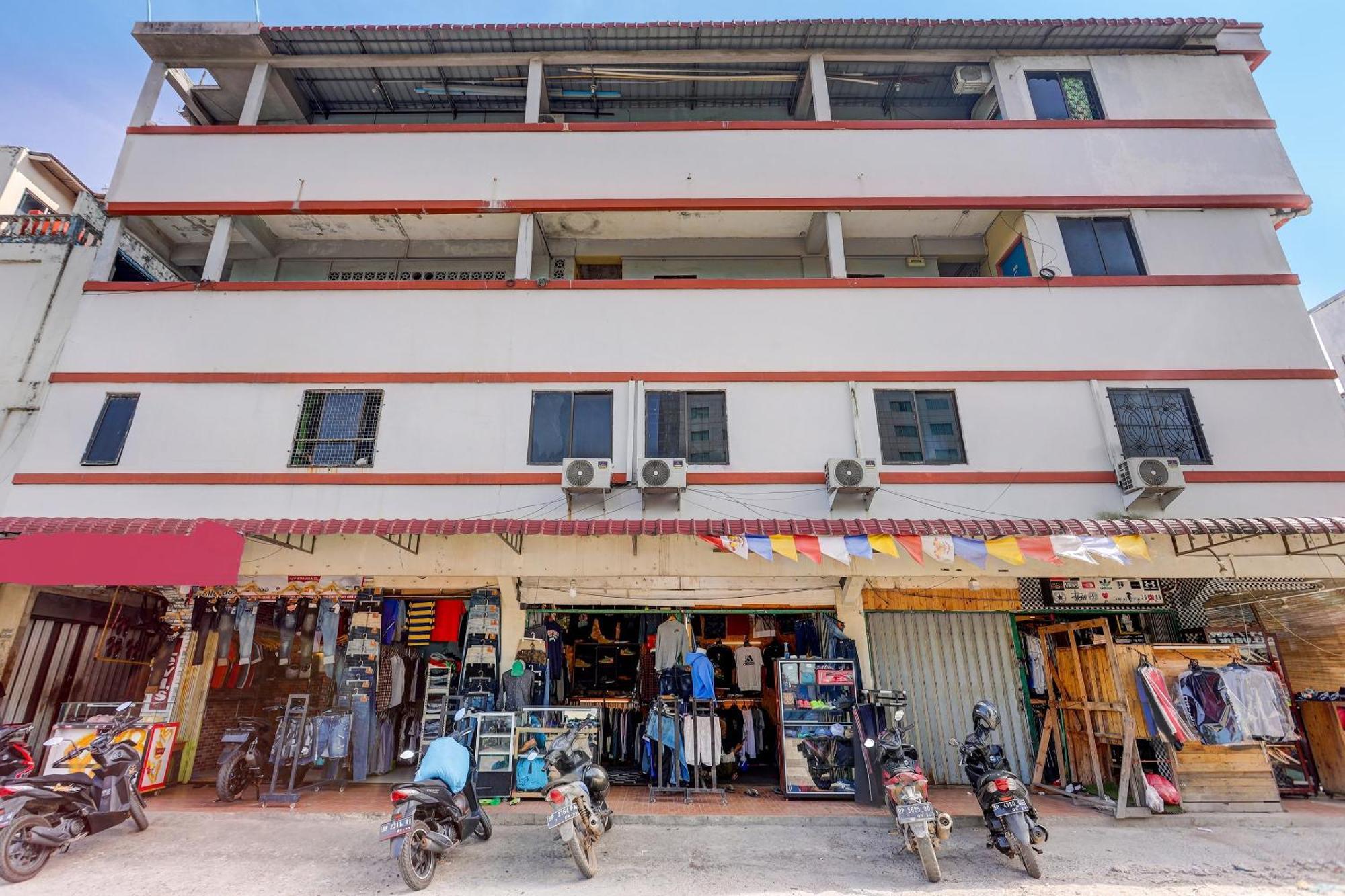 Oyo 92322 Hasan House Syariahnearpelabuhan Feri Harbor Bay Nagoya Exteriör bild